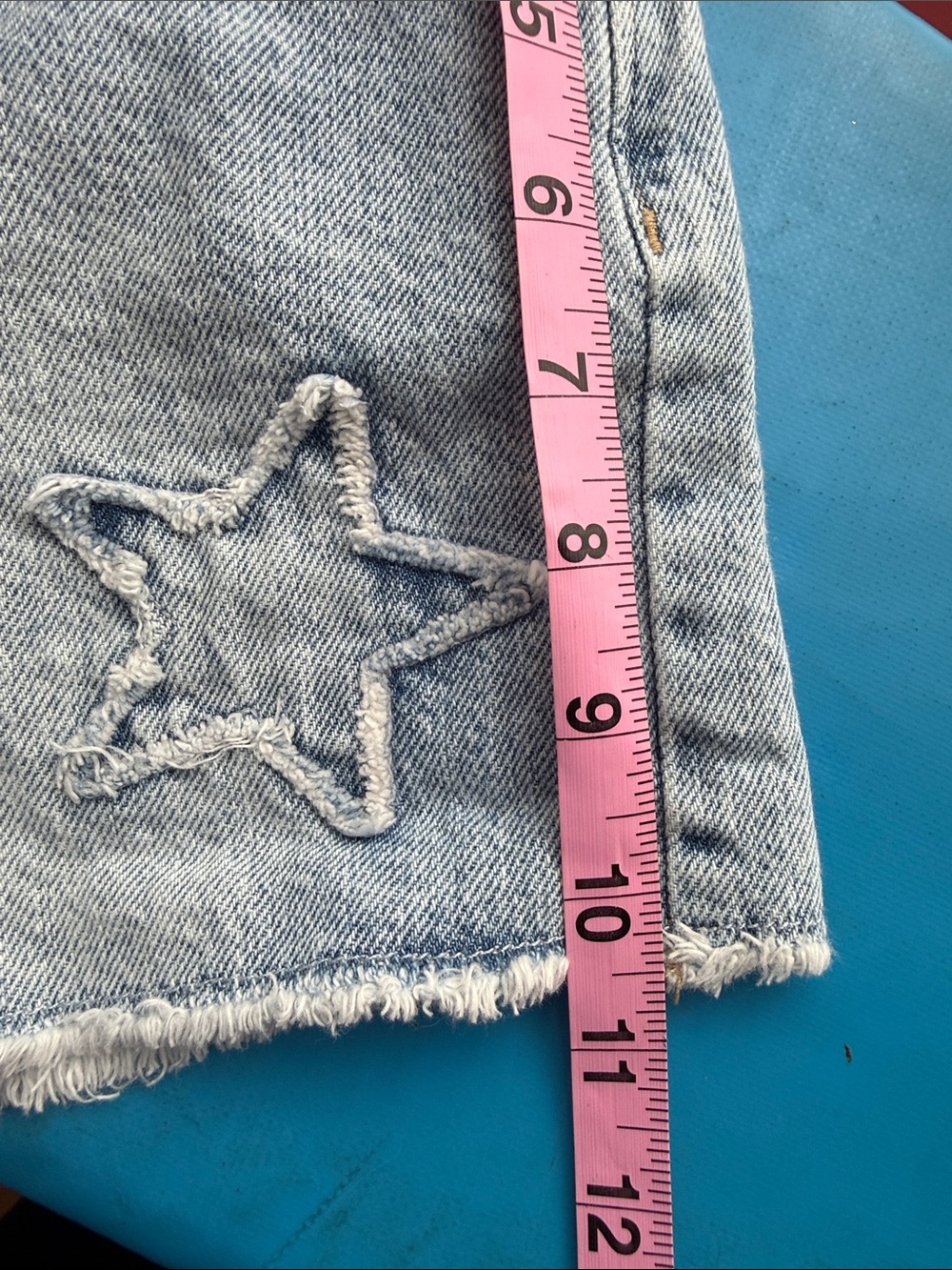 Old Navy Girls 8 Star Distressed Denim Shorts Frayed Hem Adjustable Waist - Picture 6 of 7